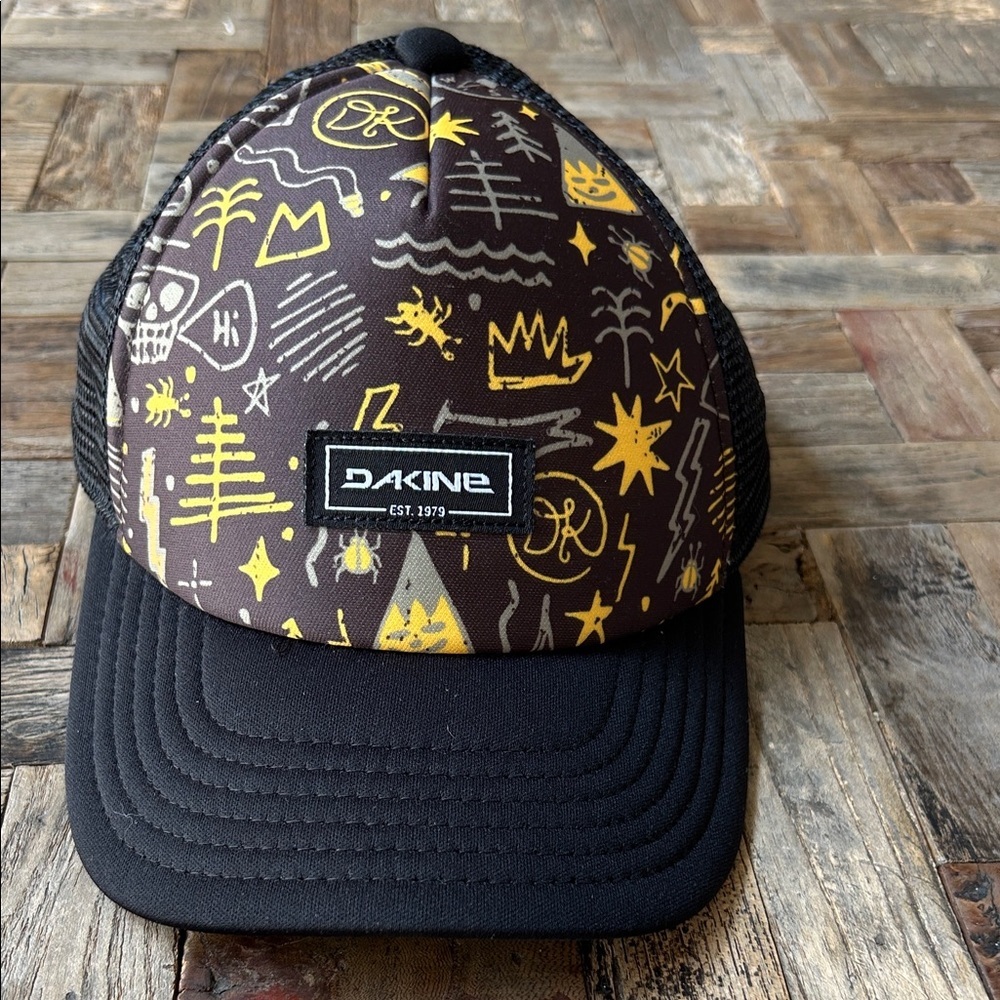Dakine Grom Boys Trucker Hat Wildside Adjustable SnapBack Closure One Size